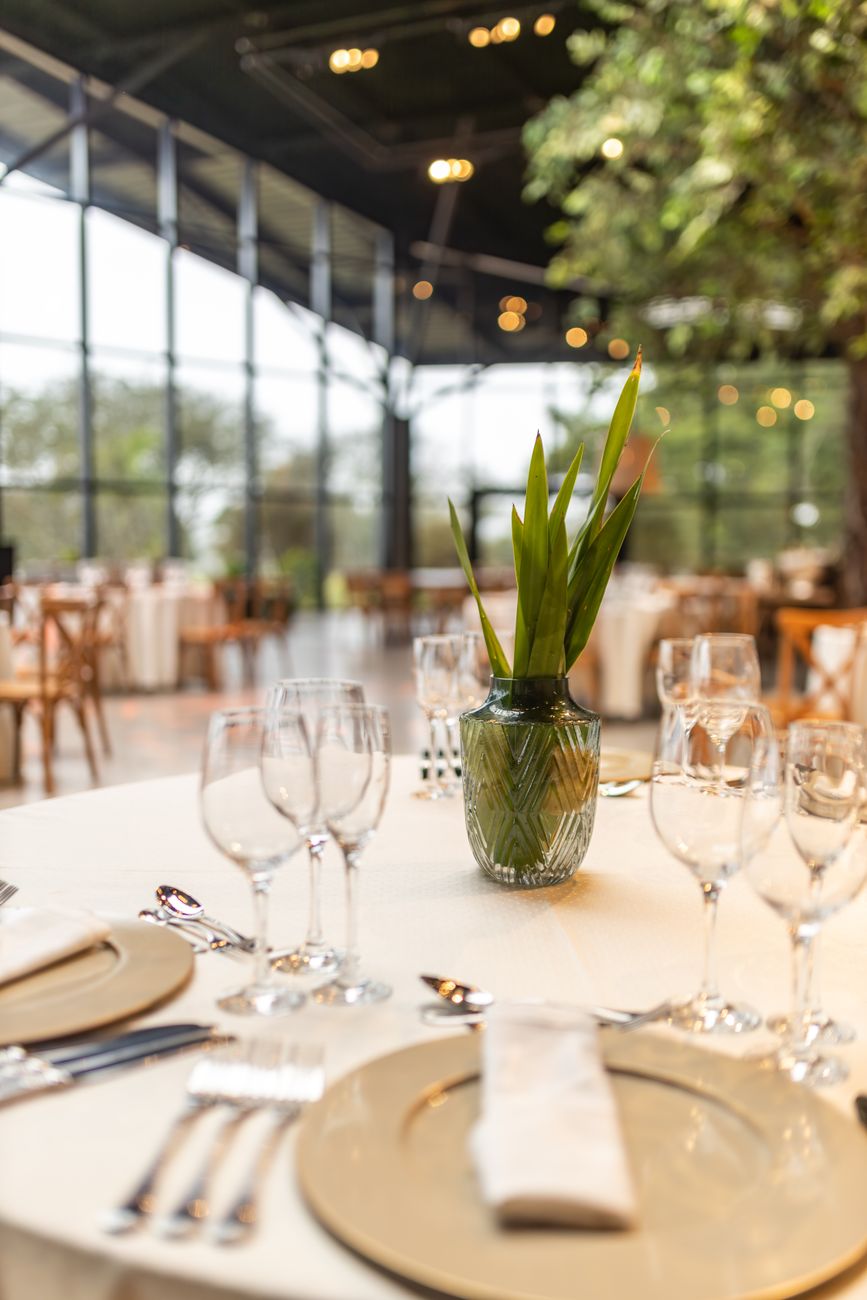 restaurant table setting