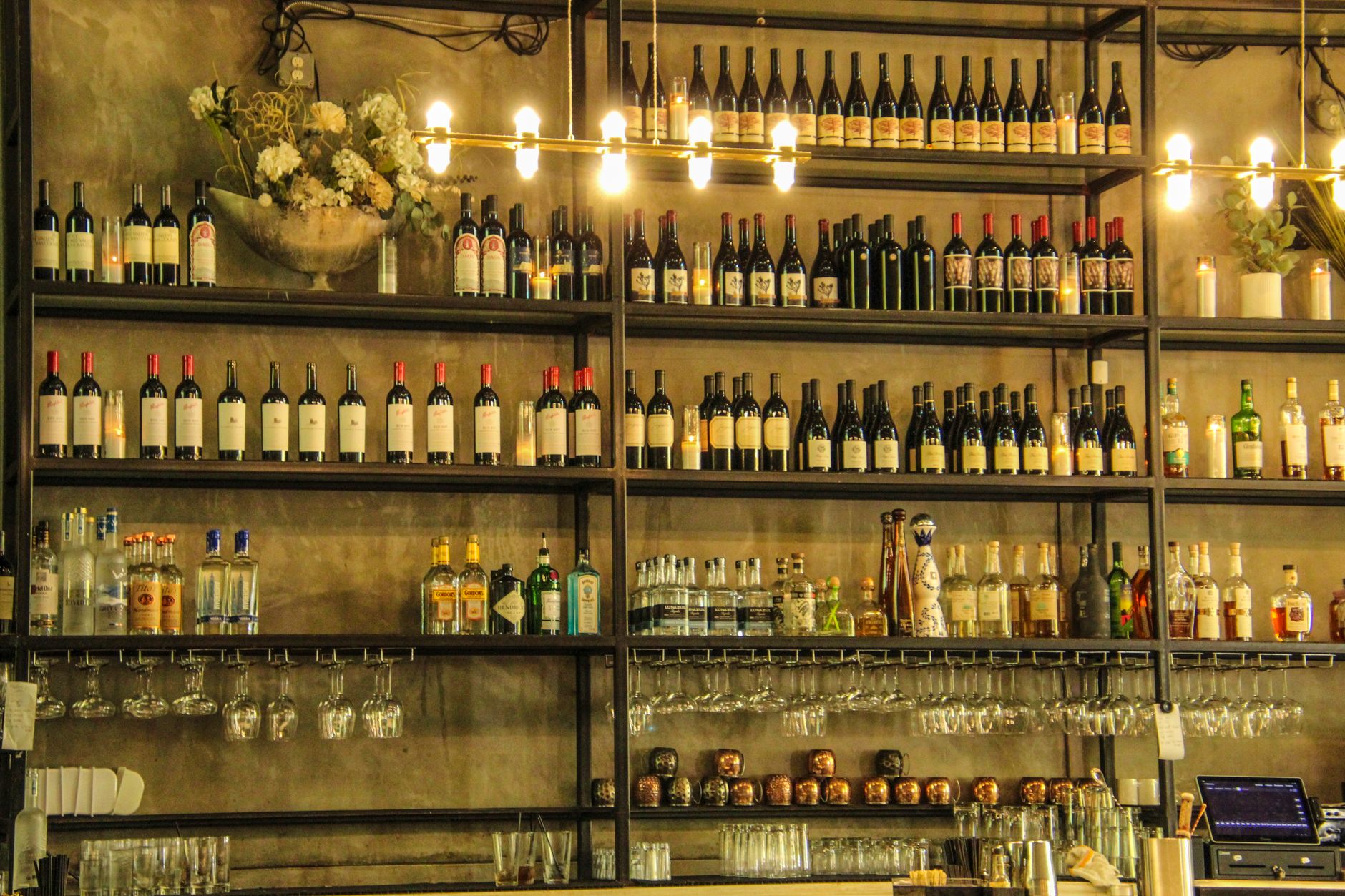 restaurant bar